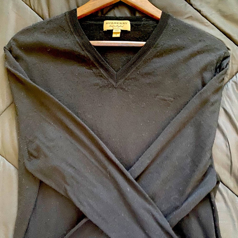 Burberry Long Sleeve with Pin Insert